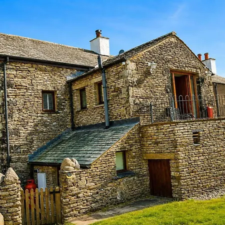 Helm View Barn, Hardendale, Nr Shap Holiday home